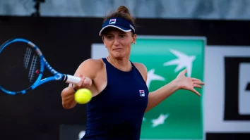 Irina Begu s-a calificat cu uşurinţă în optimile de finală ale turneului WTA 1.000 de la Roma