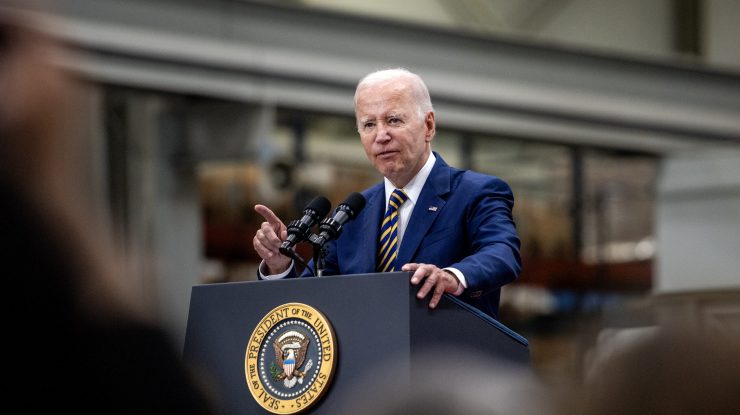 Administrația Biden va crește de 4 ori tariful pe EV-urile importate din China. China critică planurile SUA