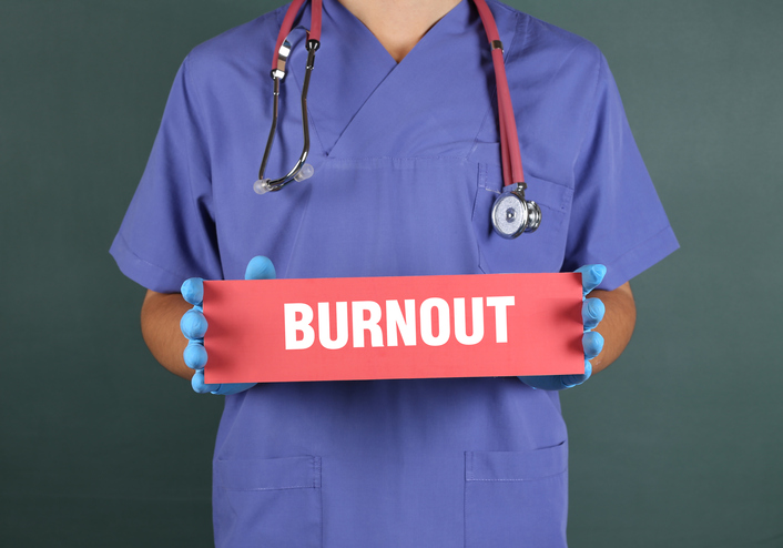 STUDIU. 36% dintre medici suferă de burnout
