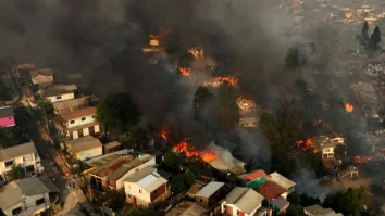 Un pompier suspectat că a declanșat un incendiu în Chile a fost arestat