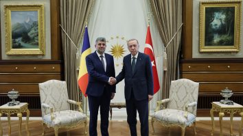Mergi în Turcia fără viză. Decretul a fost dat de Erdogan în timpul vizitei lui Ciolacu la Ankara
