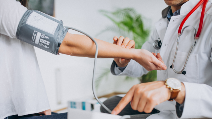 Bolile cardiovasculare reprezintă principala cauză de deces în România. Societatea Română de Hipertensiune lansează un apel public