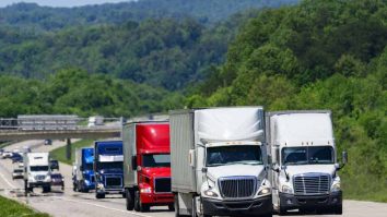 Țările UE au căzut de acord asupra unei legislații pentru reducerea emisiilor de CO2 ale camioanelor. Ce trebuie să facă producătorii