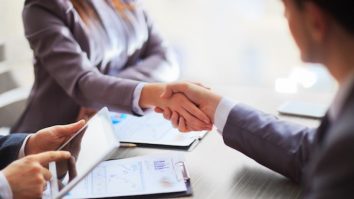 ZF: Companiile româneşti au început să se bată parte în parte cu multinaţionalele pentru recrutarea de creiere româneşti