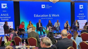 Inteligenţa Artificială va fi integrată din ce în ce mai mult în educaţie. Ligia Deca: „Vom forma 100.000 de profesori în domeniul pedagogiei digitale”