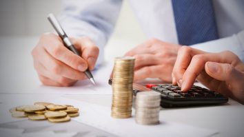 Deficitul comercial al României a crescut cu 10,7% în primele 6 luni din 2025, la 16,7 miliarde de euro. Importurile au crescut cu 4,9%, iar exporturile cu 3,1%