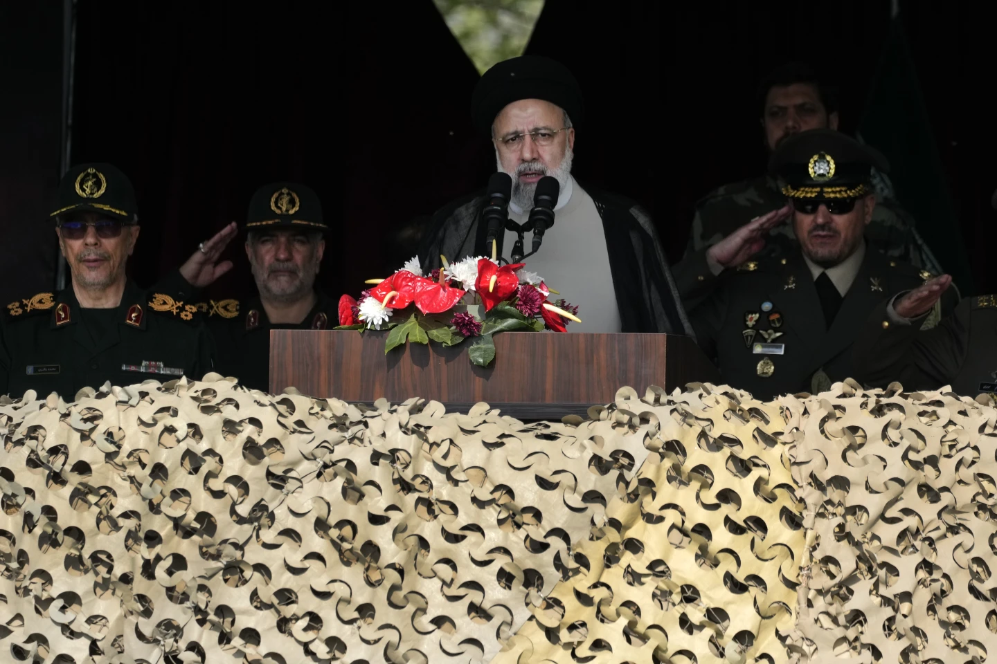 Accidentul lui Ebrahim Raisi a provocat un val de reacții la nivel internațional. Ce măsuri au fost luate pentru a ajuta la căutarea elicopterului în care se afla președintele