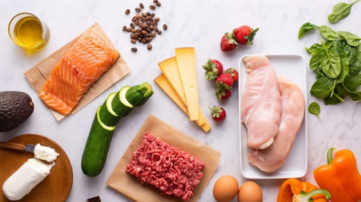STUDIU. Dieta keto este dăunătoare pentru organism. Diminuează sănătatea inimii, crește colesterolul și produce lipsuri de vitamine
