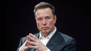 Elon Musk își arată deschis susținerea pentru Donald Trump. Cum poate implicarea sa politică să îi afecteze imaginea și afacerile