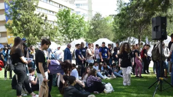 Cel mai mare festival studențesc din România a început la Iași. Va include concursuri, spectacole și petreceri în aer liber