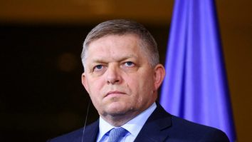După vizita la Moscova, Robert Fico a dispărut timp de 14 zile. Premierul a fost „descoperit” într-un apartament de lux din Vietnam
