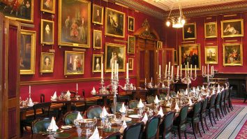 În premieră, Clubul Garrick din Londra, vechi de aproape 200 de ani, le permite femeilor să devină membre