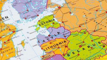 Țările NATO vecine cu Rusia intenționează să ridice „un zid de drone”