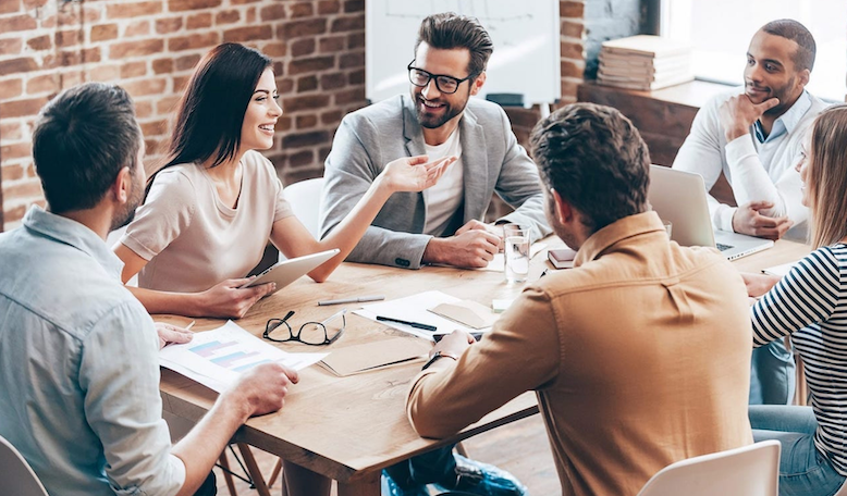 Românii cred că o țară condusă de generația Alpha ar putea avea un viitor mai bun. Sociolog: „Dacă elitele de acum vor fi dintre copiii cei mai buni, atunci putem spera”