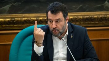 Matteo Salvini pregătește o lege pentru armata obligatorie timp de 6 luni în Italia. Tinerii vor contribui la misiunile de protecție civilă
