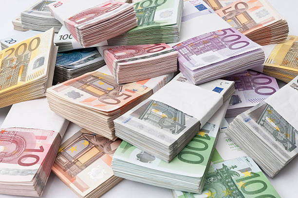 Comisia Europeană: România nu este încă pregătită pentru adoptarea monedei euro