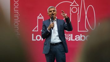 Sadiq Khan a fost reales în funcția de primar al Londrei