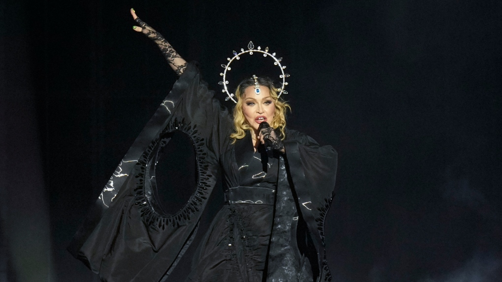 Madonna a susținut un concert gratuit în Rio de Janeiro