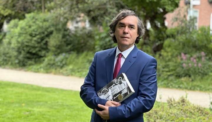 Mircea Cărtărescu este câștigătorul prestigiosului premiu Dublin Literary Award din 2024, pentru romanul „Solenoid”