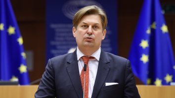 Eurodeputatul AfD Maximilian Krah și asistentul lui, Jian G., sunt cercetați pentru spionaj în favoarea Chinei