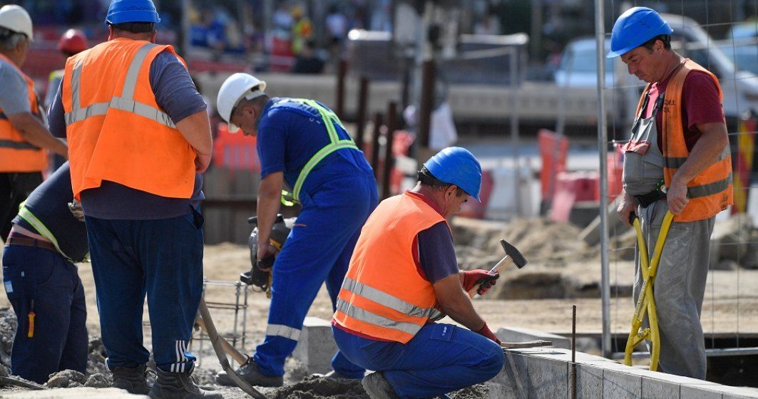 Până la jumătate dintre muncitorii din ţări din afara UE ar putea pleca din România în căutarea unor salarii mai bune