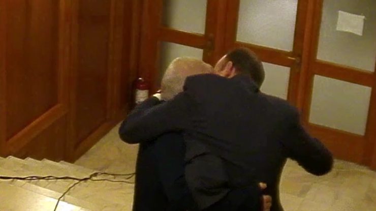 Bătaie în Parlamentul României. Florin Roman îl acuză pe Dan Vîlceanu că l-a lovit: „A fost o agresiune. Am văzut figura tulburată”