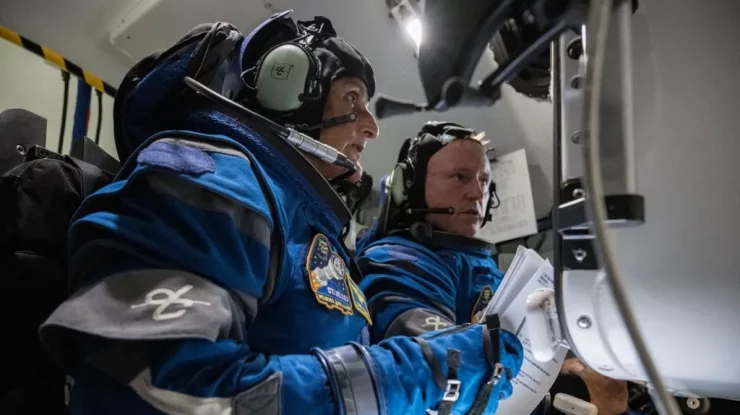 Doi astronauți Nasa urmează să se îndrepte spre Stația Spațială Internațională la bordul unei noi nave spațiale