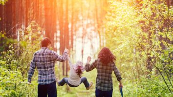 STUDIU: Dacă petreci mai mult timp în natură te poate face să mănânci mai sănătos. Experimentul s-a ținut pe străzile Parisului