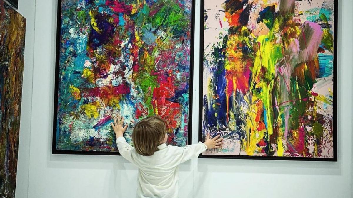 Un copil de doi ani este supranumit „Micuţul Picasso”