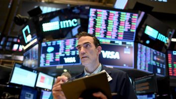 Indicele Dow Jones a trecut pentru prima dată de 40.000