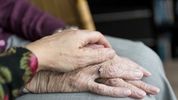 România are a treia cea mai mică speranţă de viaţă din Uniunea Europeană, de 76,6 ani. Ce țări urmează în clasament