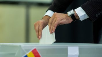 Tinerii din România ies la vot. Ce arată sondajele Comisiei Europene