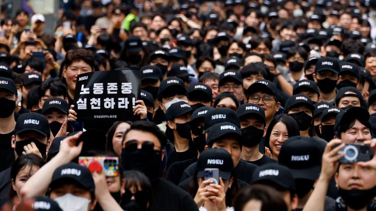 Prima grevă din istoria Samsung Electronics. Sindicaliștii acuză că „Nu mai pot tolera reprimarea muncii, represiunea sindicală”