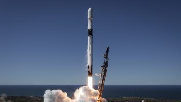 SpaceX lansează primul lot de sateliți de spionaj de nouă generație al NRO. Falcon 9 a decolat din California