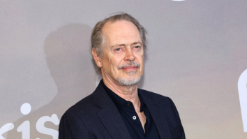 Steve Buscemi a fost atacat pe o stradă din New York. Actorul a ajuns la spital după ce ar fi fost lovit în față de un bărbat