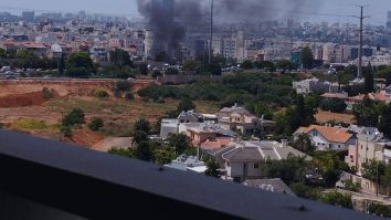 Hamas lansează un atac cu rachete spre Tel Aviv