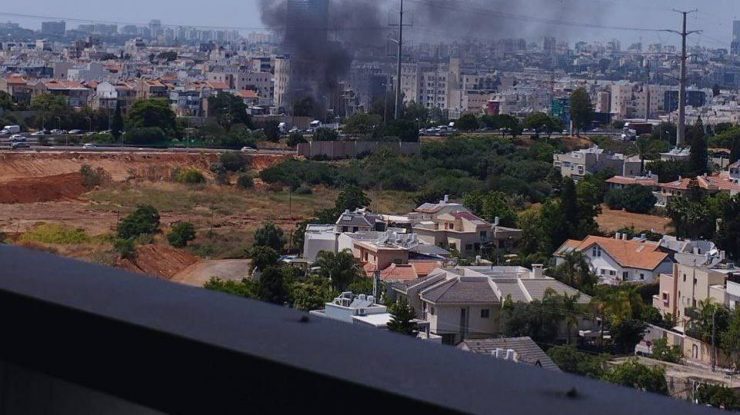 Hamas lansează un atac cu rachete spre Tel Aviv