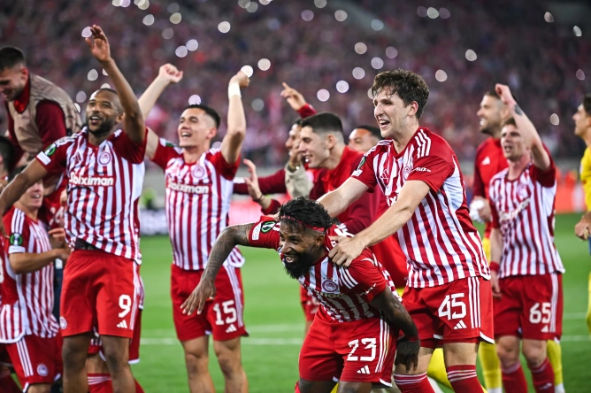 Finalele verii la fotbal: Când se joacă Champions League