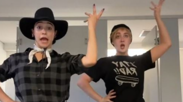 VIDEO. Ce este dansul Barbara Rhubarb și cum s-a transformat într-un trend TikTok?