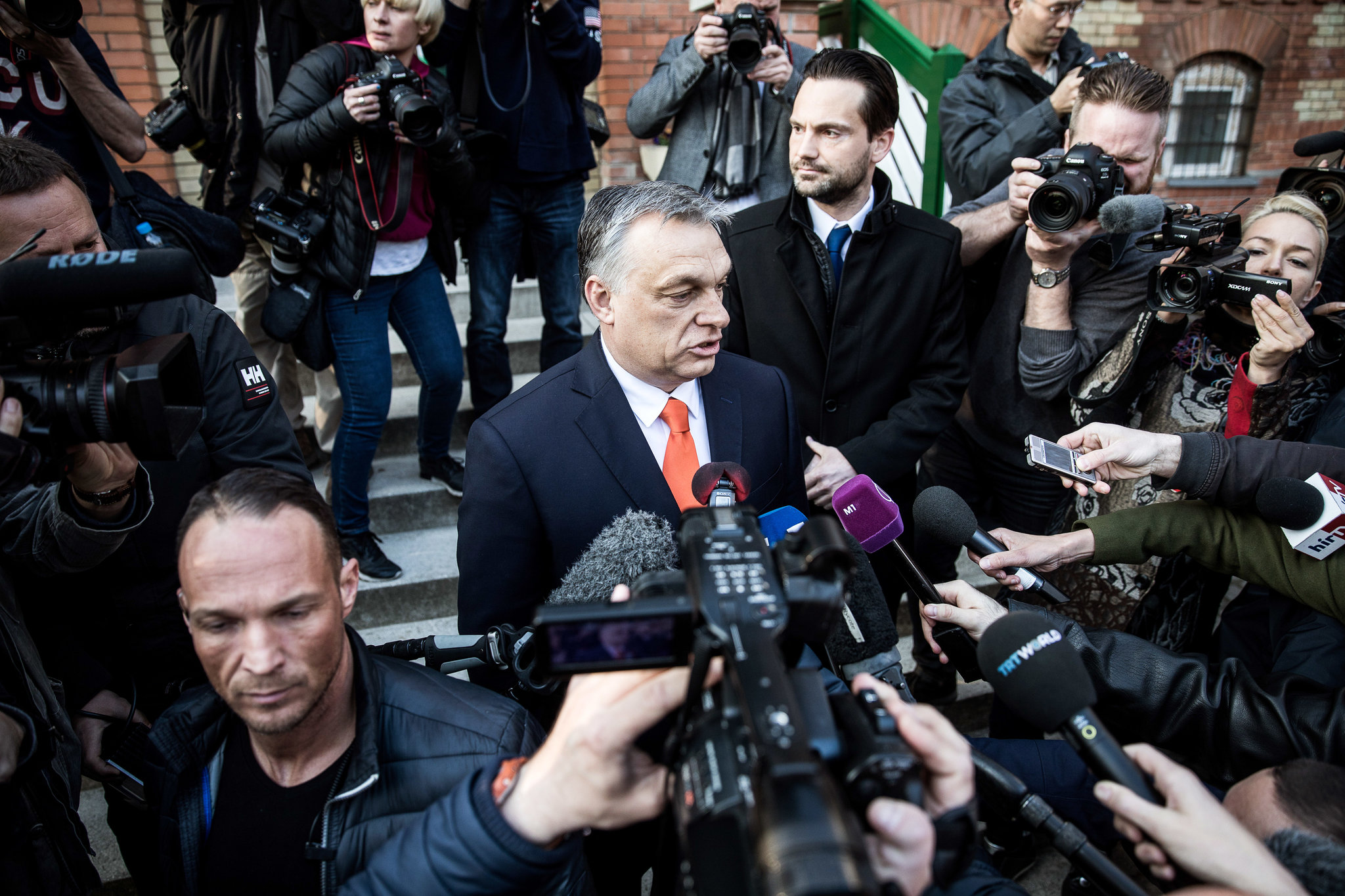 Care sunt diferențele dintre presa din România și cea din Ungaria? Guvernarea Orban dă un exemplu de „așa nu”