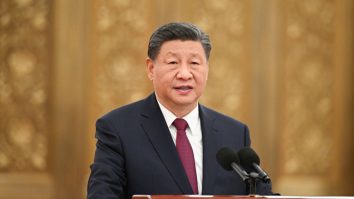 Xi Jinping sosește azi la Paris pentru o vizită oficială de două zile, unde se va întâlni cu Emmanuel Macron şi cu Ursula von der Leyen