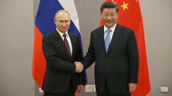 Xi Jinping a purtat discuții cu Vladimir Putin. Xi a calificat relaţiile dintre Beijing şi Moscova drept „propice păcii”