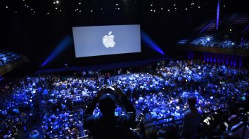 Tim Cook prezintă OpenAI pe iPhone. Cu ce inovații vine Apple