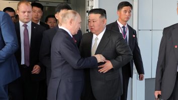 Putin se află într-o vizită oficială în Coreea de Nord. Ce probleme va discuta Președintele cu Kim Jong Un