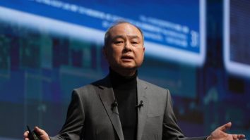 CEO-ul SoftBank: A.I. va fi de 10.000 de ori mai inteligentă decât oamenii în 10 ani