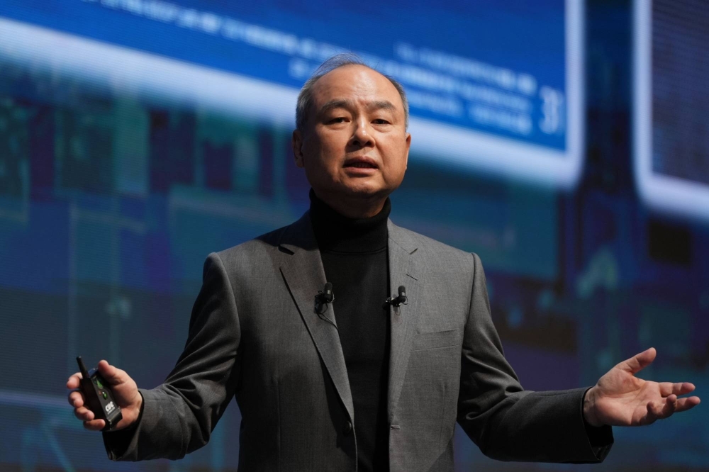 CEO-ul SoftBank: A.I. va fi de 10.000 de ori mai inteligentă decât oamenii în 10 ani