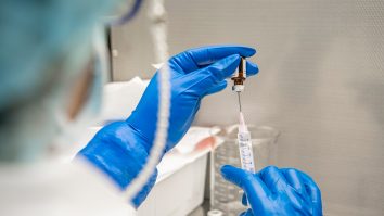 Marea Britanie se confruntă cu o criză a vaccinurilor antigripale, pe fondul cererii ridicate și al presiunii asupra spitalelor