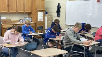 Sunt sălile de detenție folositoare pentru elevi? Psiholog: „Profesorul și elevul trebuie să fie o echipă”