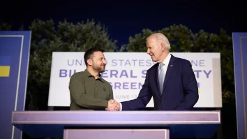 Zelenski şi Biden au semnat un acord de securitate pe 10 ani. Ce prevede pactul dintre cele două ţări