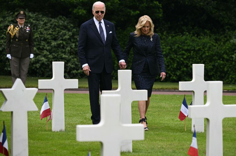 Joe Biden își continuă vizita în Franța. Președintele american participă la o nouă ceremonie, în Calvados